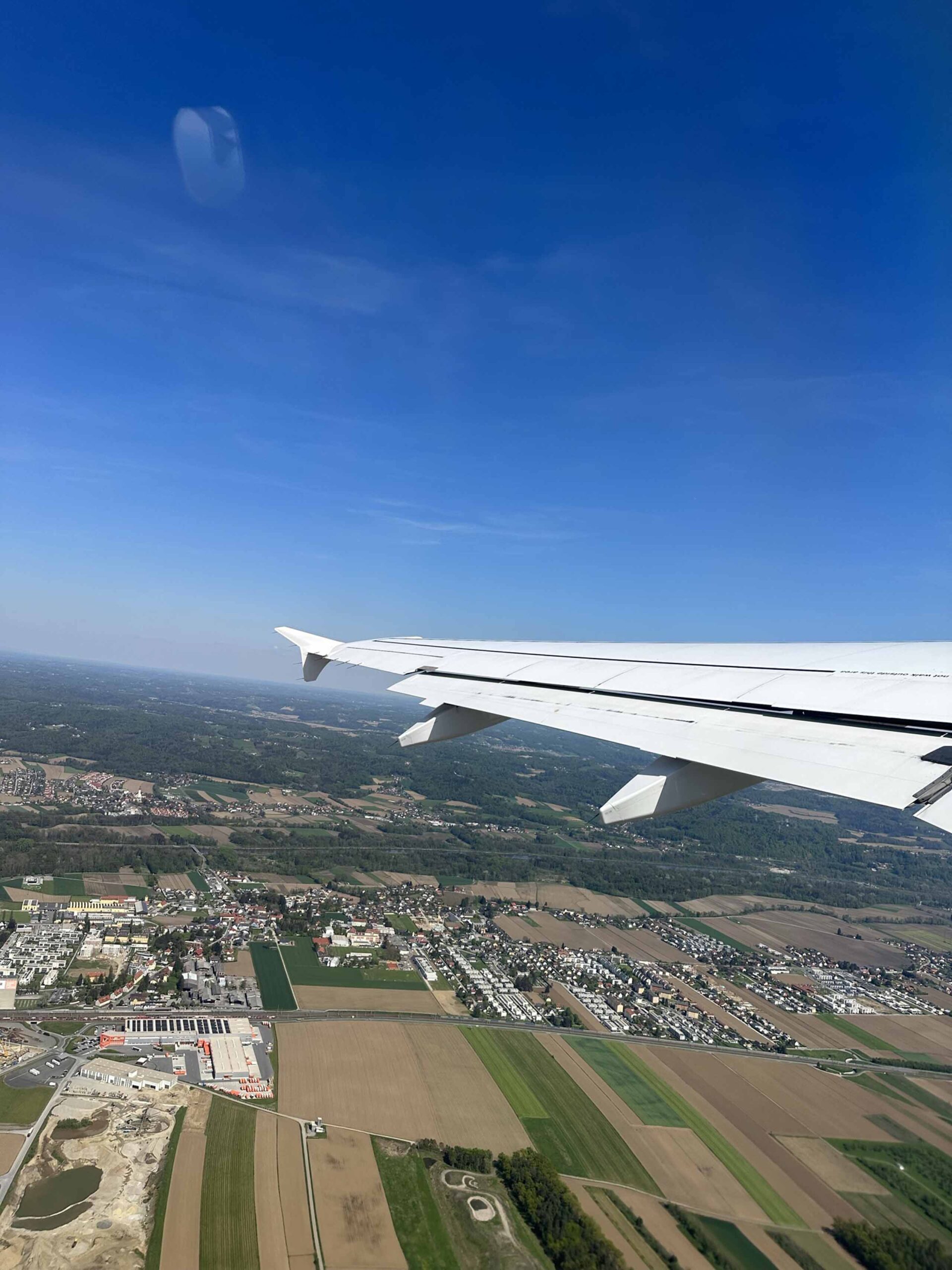 Blick aus dem Flugzeug auf Deutschland | crosseye Marketing Blick aus dem Flugzeug auf Deutschland | crosseye Marketing