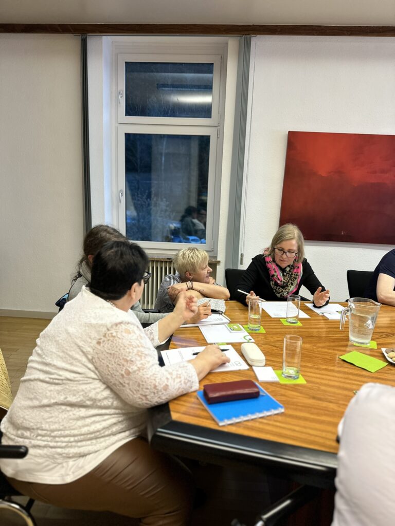 Aktives Arbeiten beim Workshop mit Ehrensache Oststeiermark von crosseye Marketing